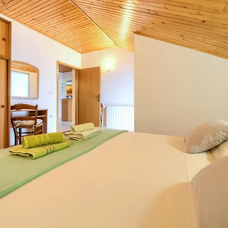 Lipovac Daire